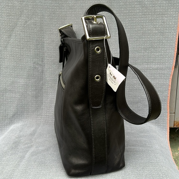 Coach Legacy Shoulder Bag 19889 - Picture 4 of 13